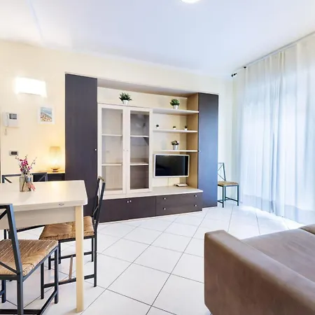 Faros Apartment